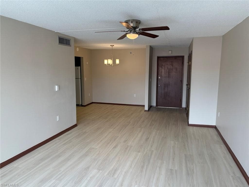 3704 Broadway 214 photo 6 of 31