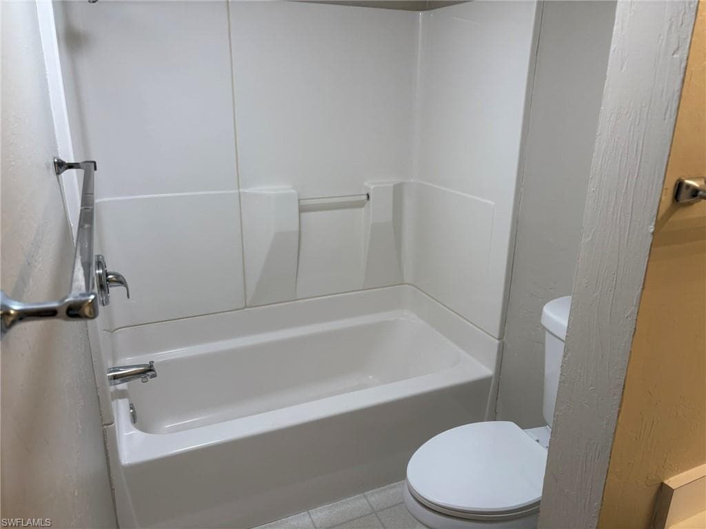 3704 Broadway 214 photo 17 of 31