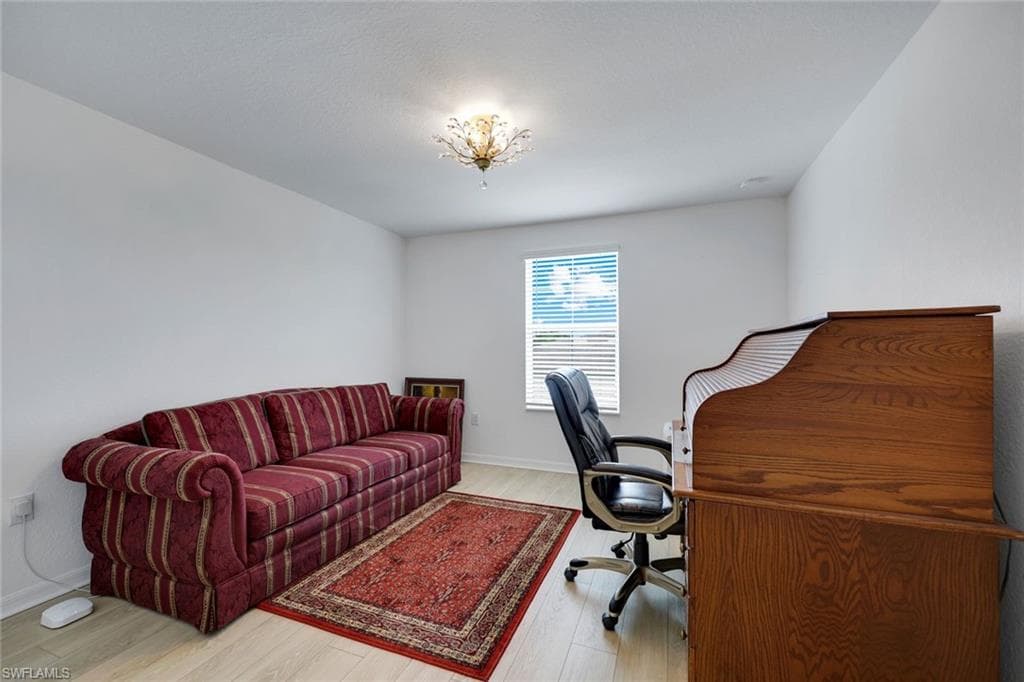 bed 4/office space- 2nd floor