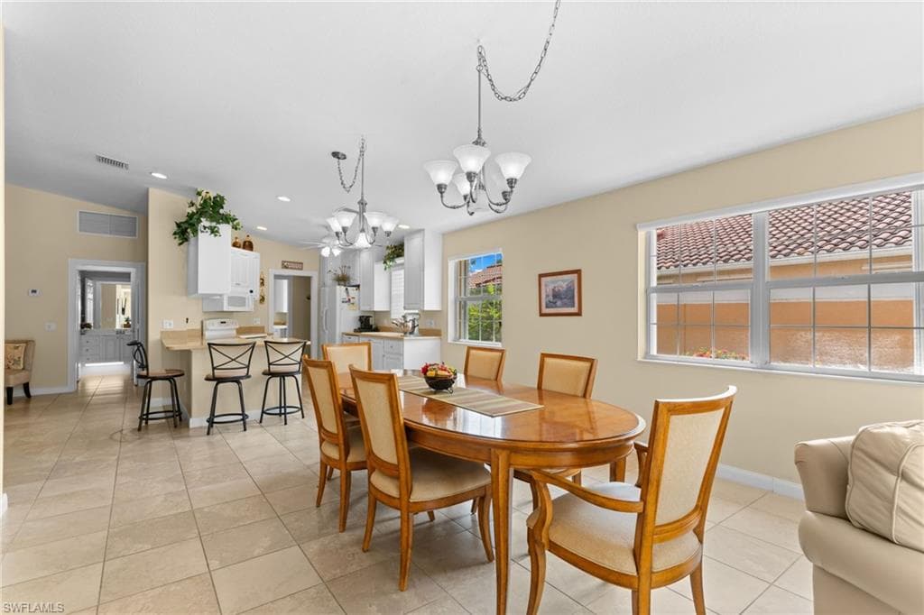 7620 Rozzini LN photo 15 of 33