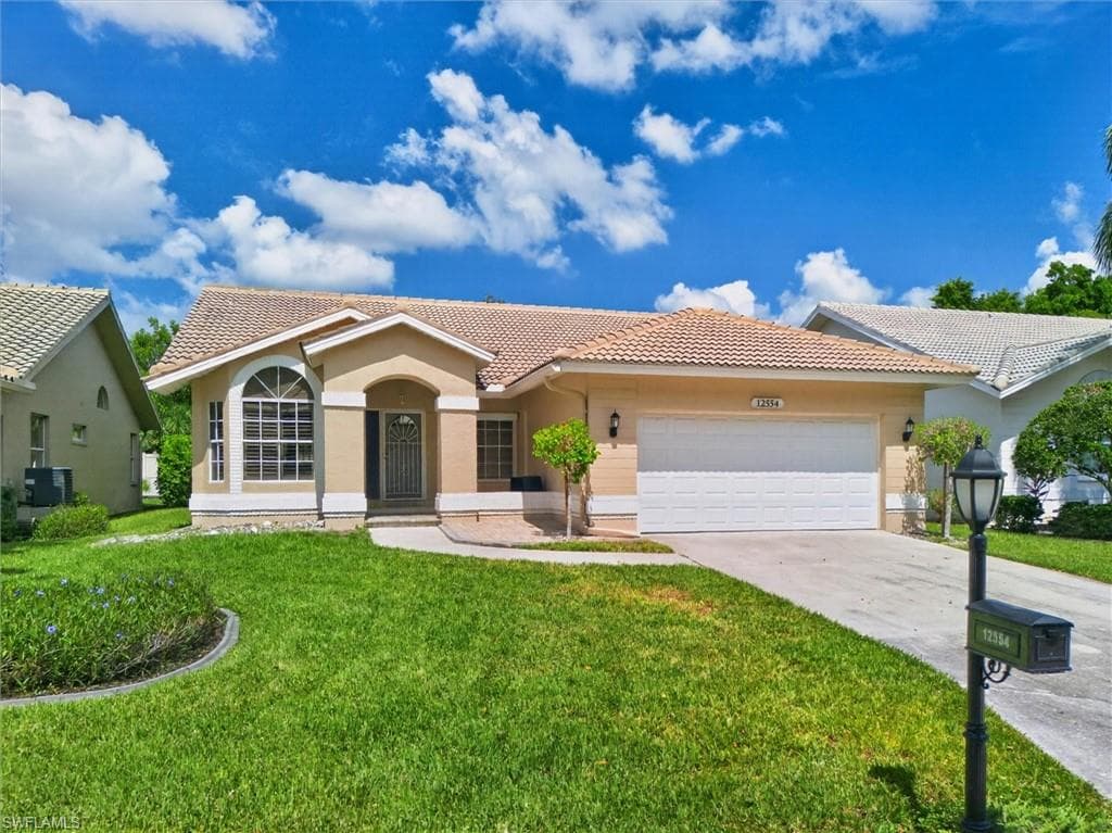 12554 Kelly Sands WAY photo 1 of 43