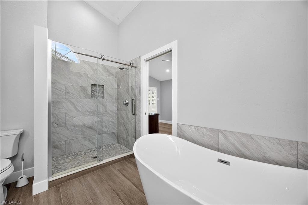12554 Kelly Sands WAY photo 9 of 43