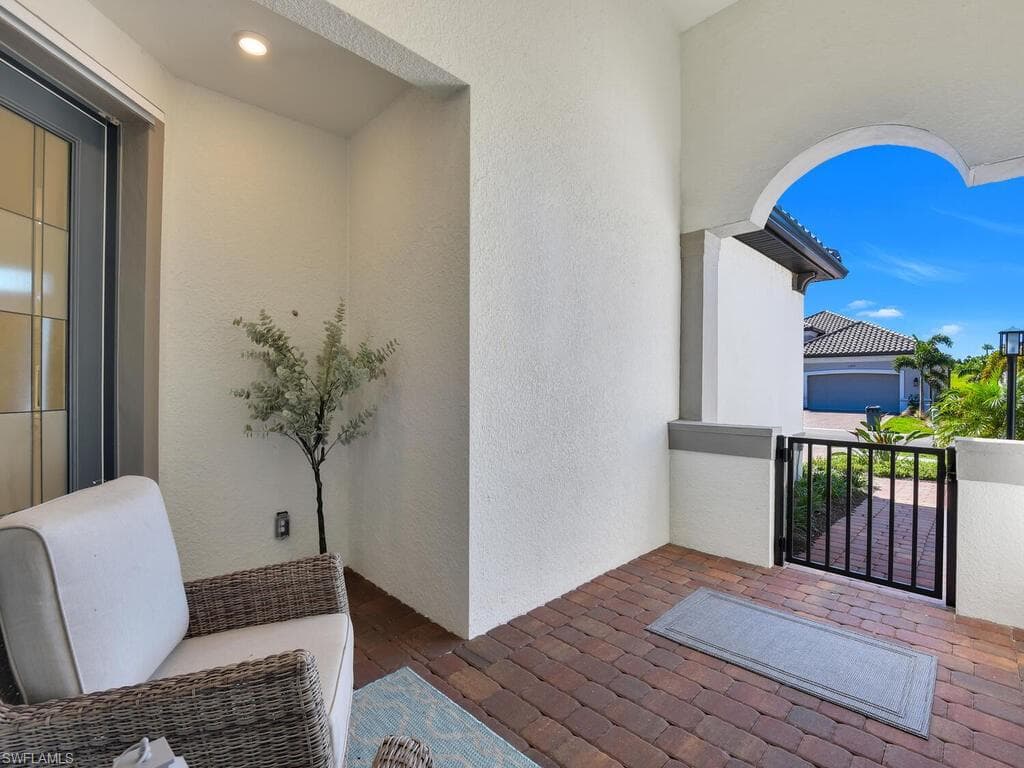 11694 Canal Grande DR photo 6 of 36