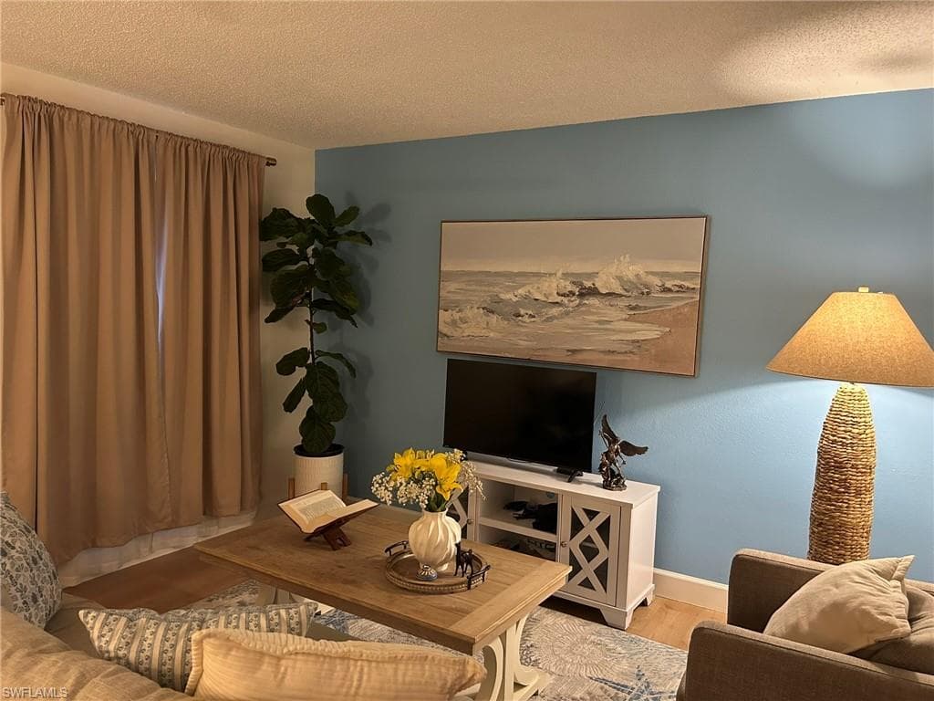 17452 Woodland TRCE A photo 3 of 28