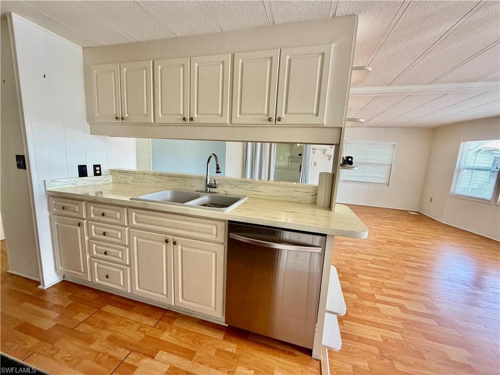 Kitchen overlooking great room