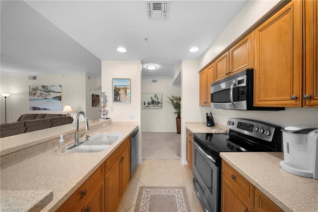 10285 Heritage Bay BLVD 817 photo 22 of 37