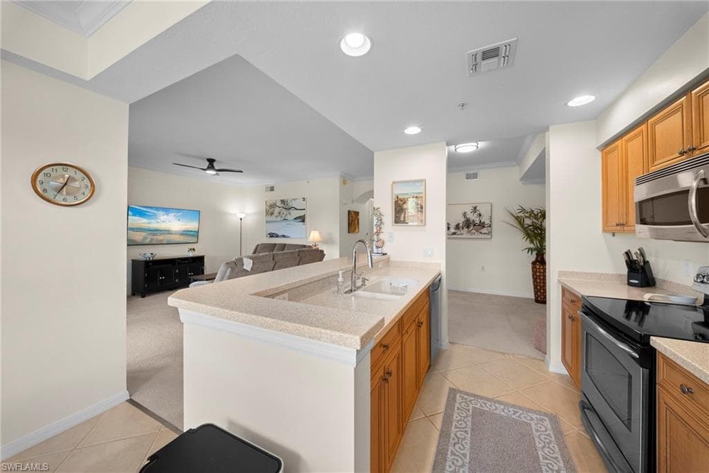 10285 Heritage Bay BLVD 817 photo 21 of 37