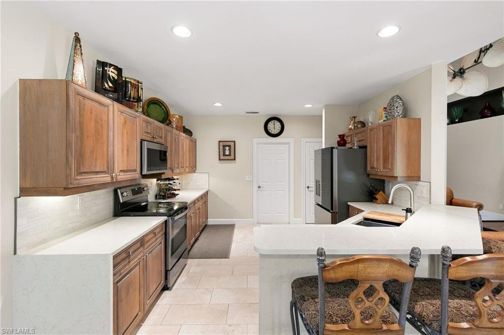 6561 Autumn Woods BLVD photo 8 of 35