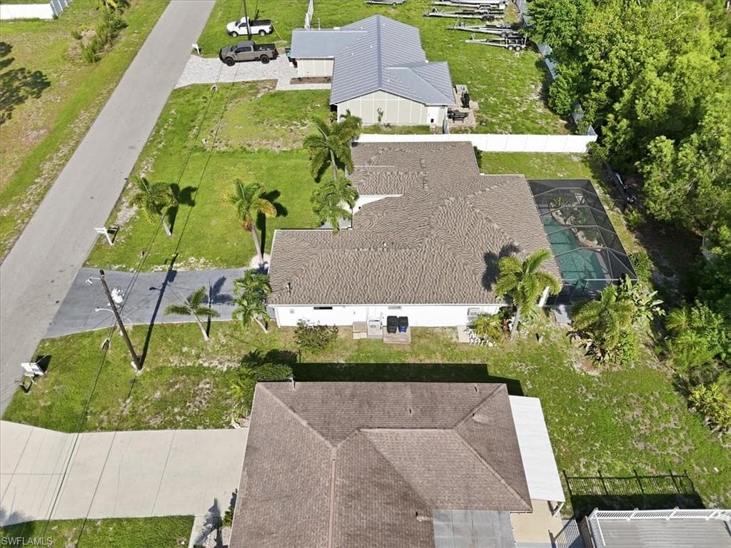 5748 Linden LN photo 6 of 44