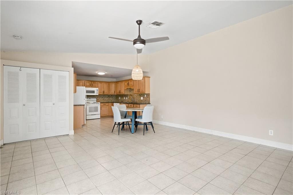 5638 Foxlake DR photo 9 of 23