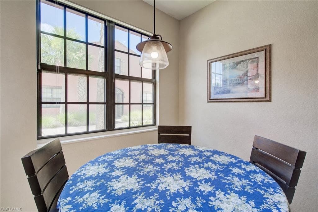 11936 Izarra WAY 6606 photo 11 of 49