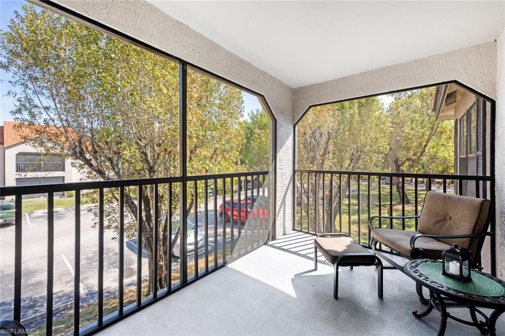 Screened Lanai.