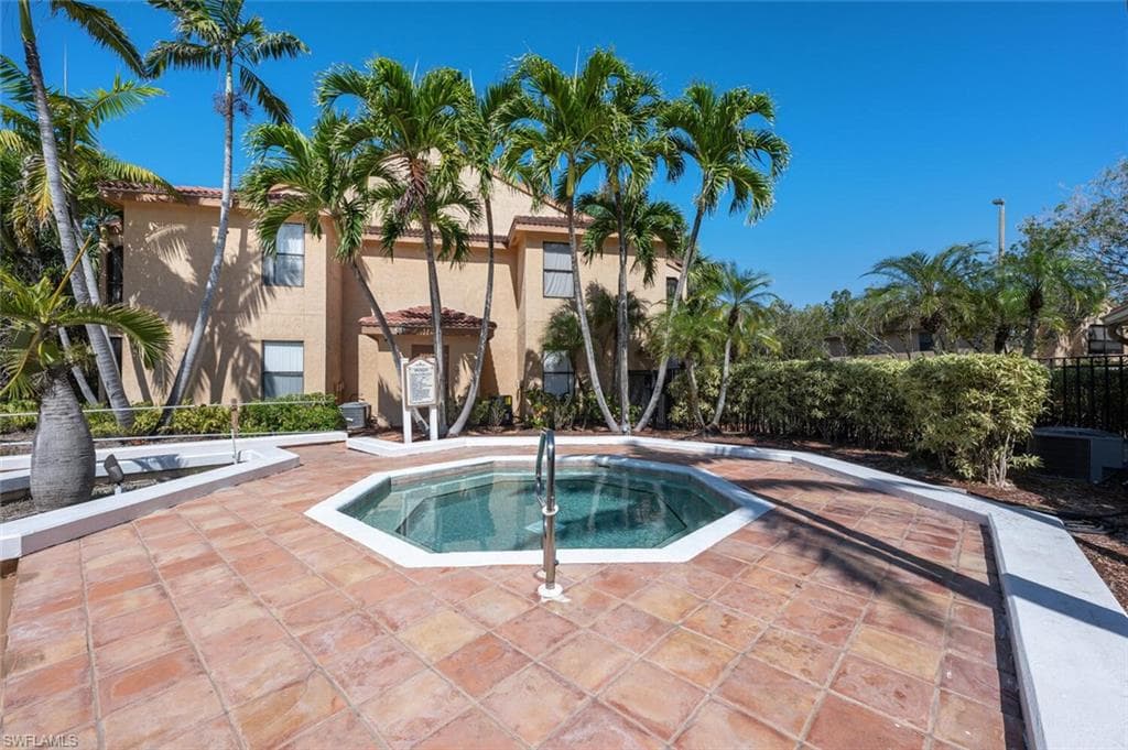 2190 Arbour Walk CIR 2221 photo 24 of 27