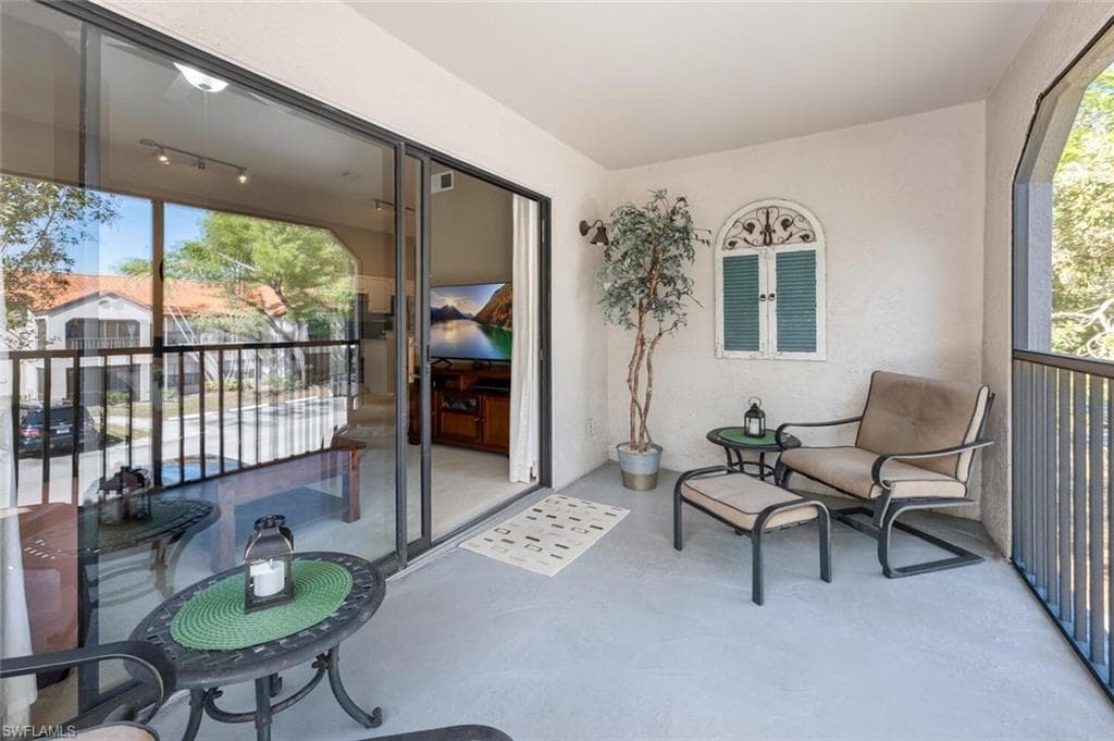 2190 Arbour Walk CIR 2221 photo 21 of 27