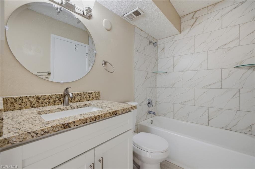 13605 Eagle Ridge DR 1733 photo 4 of 32
