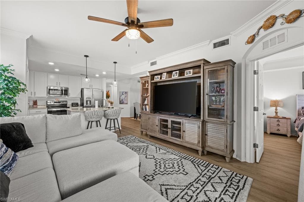 43030 Greenway BLVD 428 photo 11 of 50