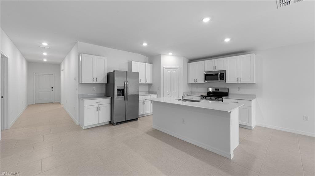 11886 Savanna Lakes BLVD photo 13 of 26