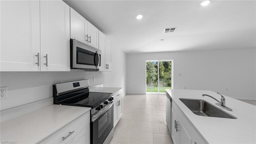 11886 Savanna Lakes BLVD photo 14 of 26