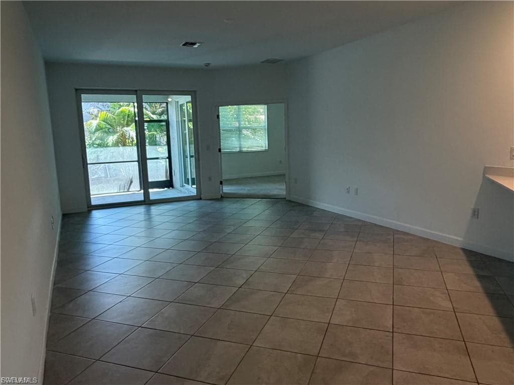 9077 Leatherwood LOOP photo 9 of 24