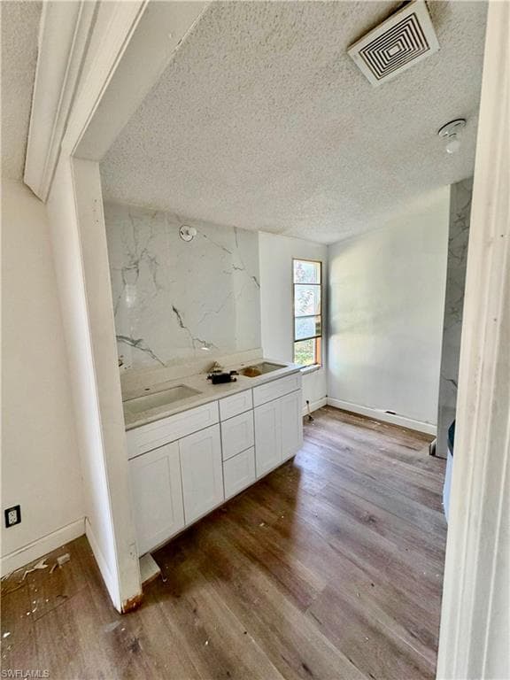 7204 Paul Howard DR photo 13 of 21