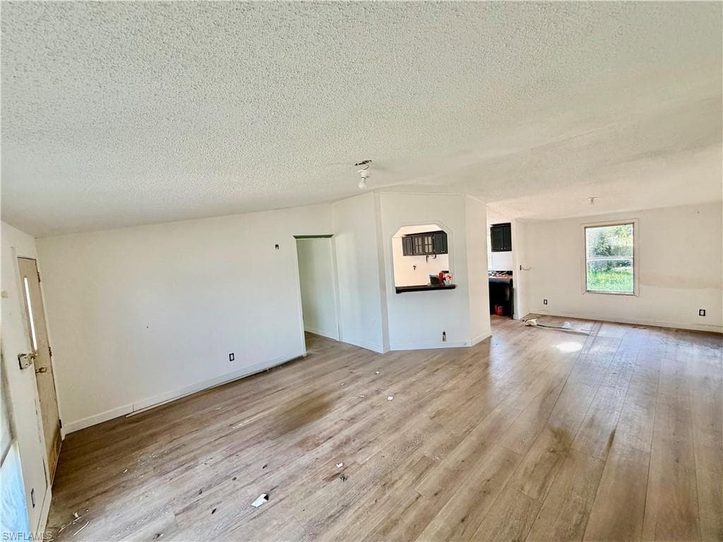 7204 Paul Howard DR photo 4 of 21