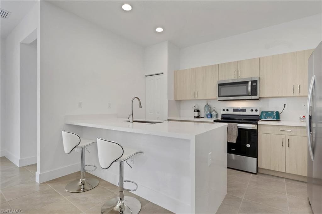 5116 Isidora LN photo 6 of 25