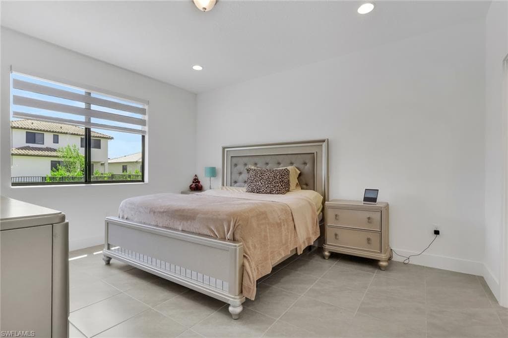 5116 Isidora LN photo 13 of 25