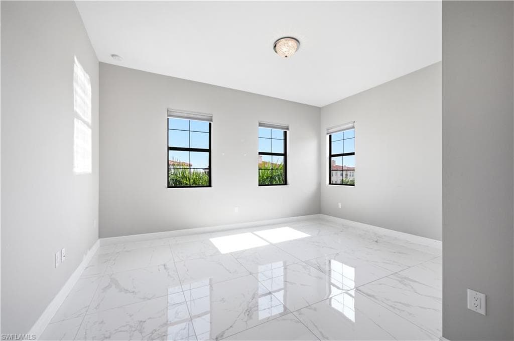 16374 Viansa WAY 301 photo 19 of 48