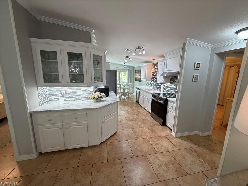 5575 Brightwood DR D105 photo 17 of 40