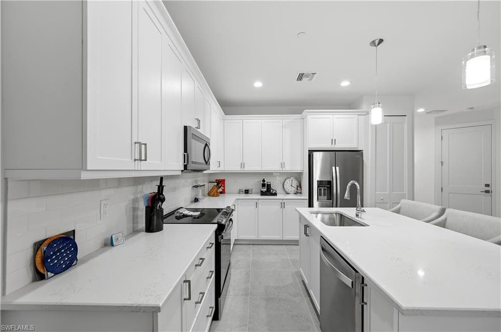 5865 Shell Cove DR 106 photo 15 of 30