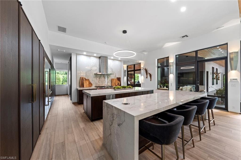 Main House - Gourmet Kitchen