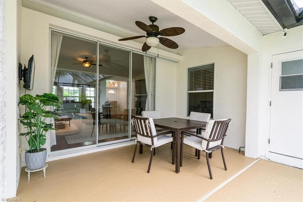 Outdoor Living with TV & Entertianing Space