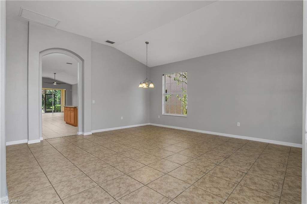 2022 Fairmont LN photo 2 of 24