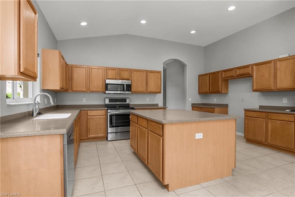 2022 Fairmont LN photo 6 of 24