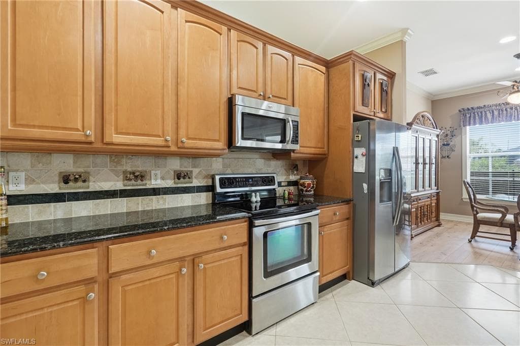 13513 Island RD photo 11 of 50