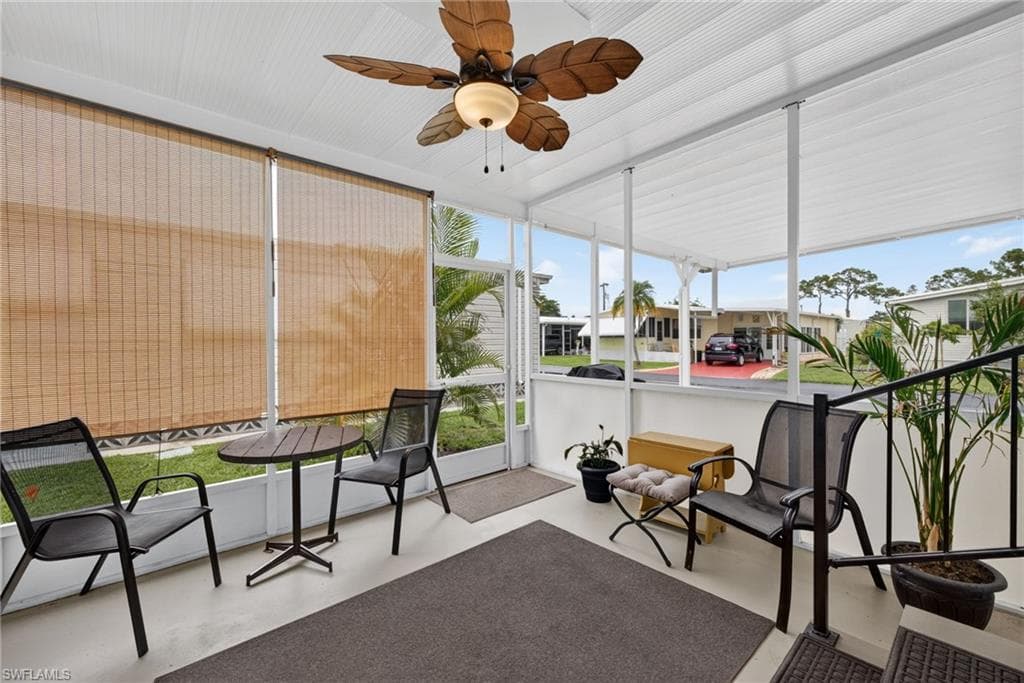 Screened in lanai with shades