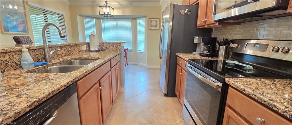 13671 Julias WAY photo 18 of 22