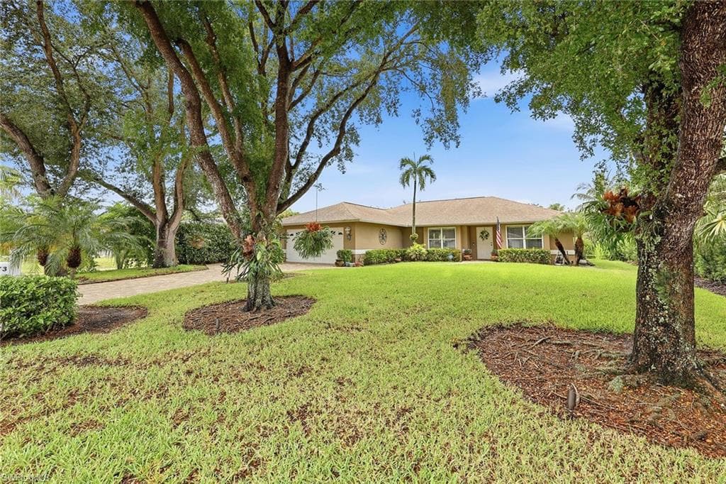 1073 Alhambra CIR photo 17 of 45