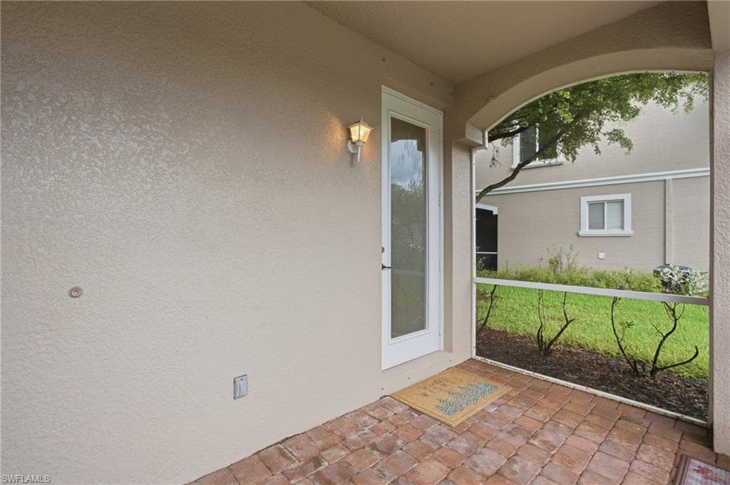 Lanai entry