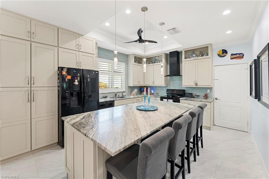 9372 Lake Abby LN photo 11 of 36