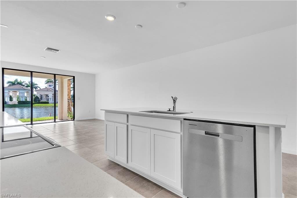 1424 Weeping Willow CT photo 5 of 28