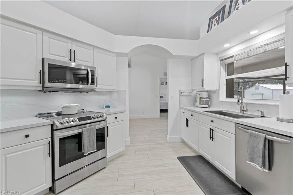 9052 Cypress DR N photo 11 of 37