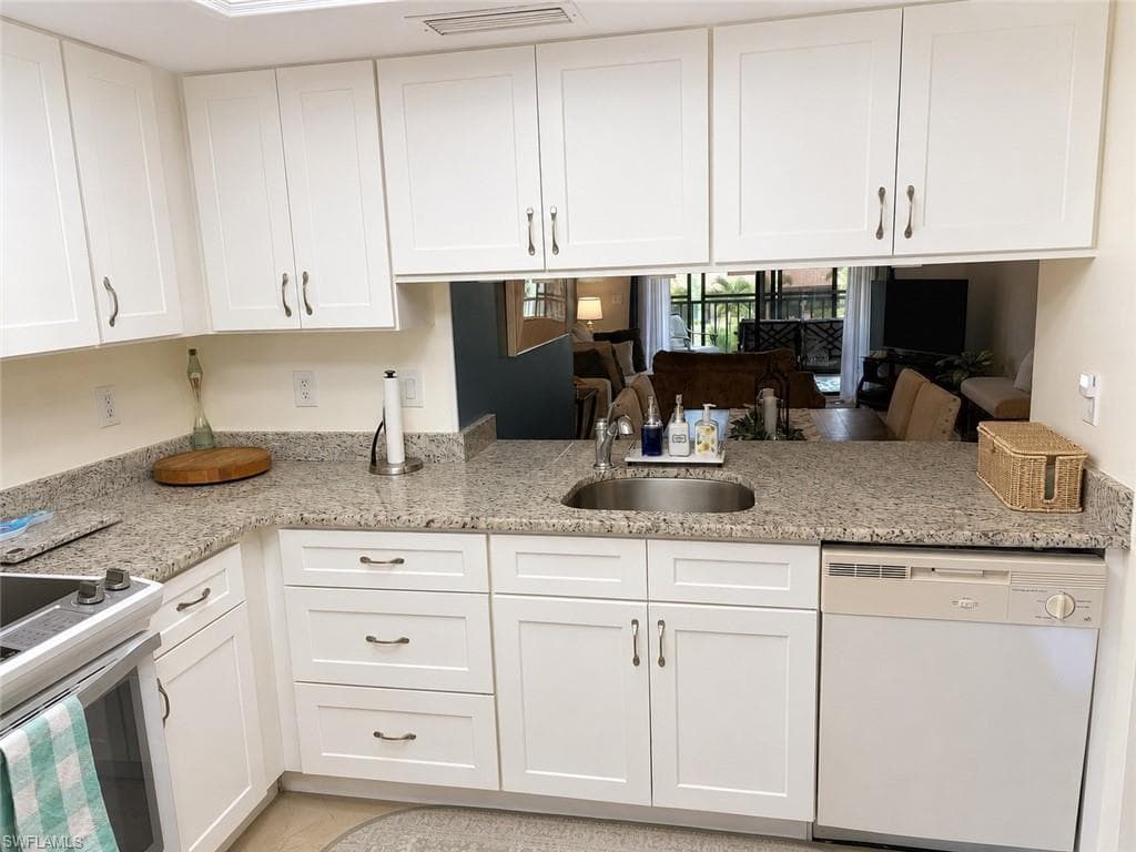 11300 Caravel CIR 203 photo 3 of 24