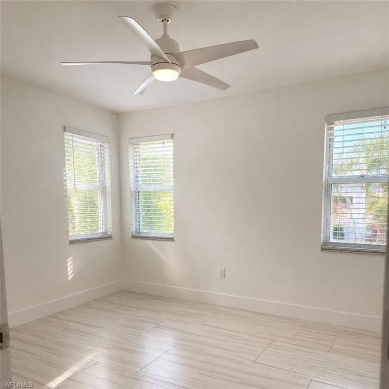 225 Georgetown BLVD 25 photo 6 of 12