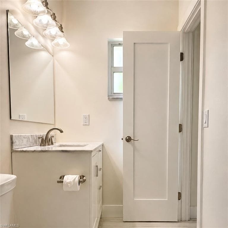 225 Georgetown BLVD 25 photo 7 of 12