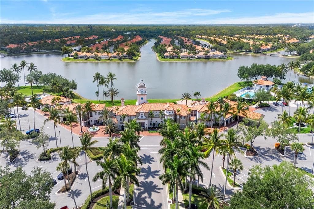 Beautiful Community of Village Walk - Resort Living