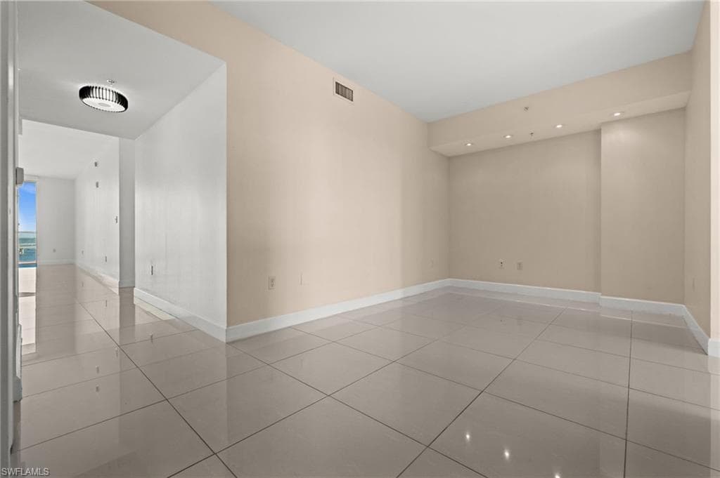 3000 Oasis Grand BLVD 1603 photo 17 of 48