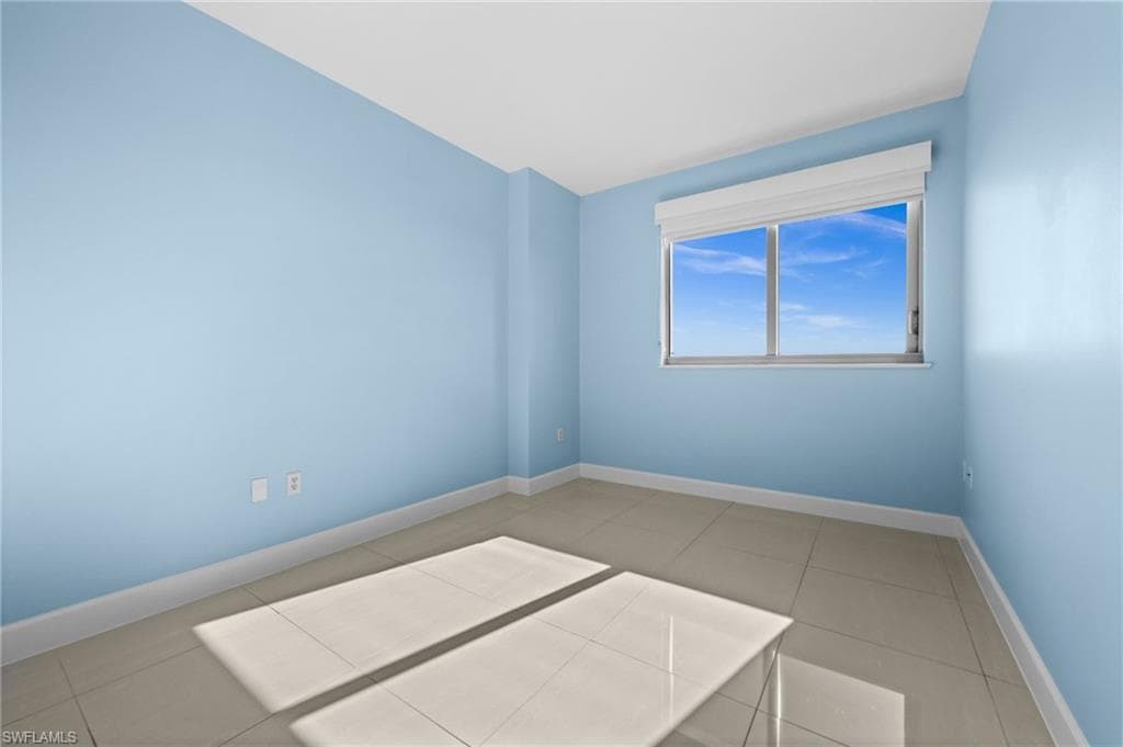 3000 Oasis Grand BLVD 1603 photo 22 of 48