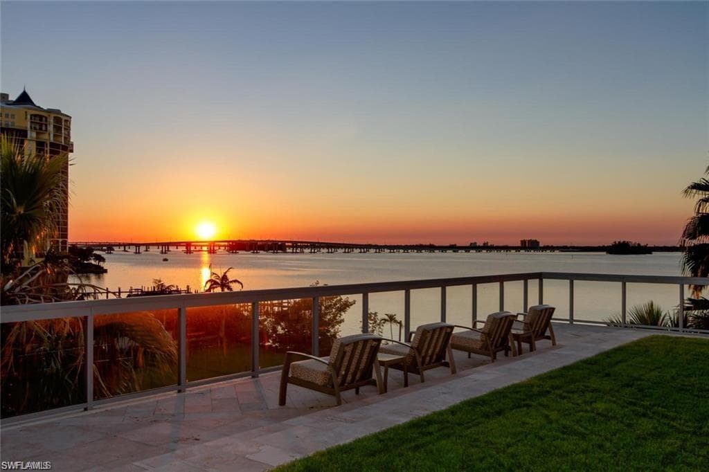 Seating area on the pool deck - you will love these sunsets!