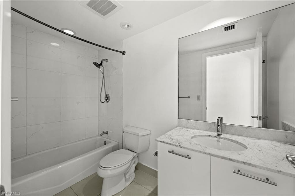 3000 Oasis Grand BLVD 1603 photo 25 of 48